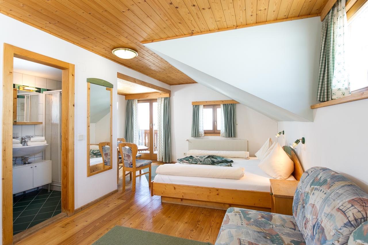 Sattleggers Alpenhof & Feriensternwarte Hotel Greifenburg Ngoại thất bức ảnh