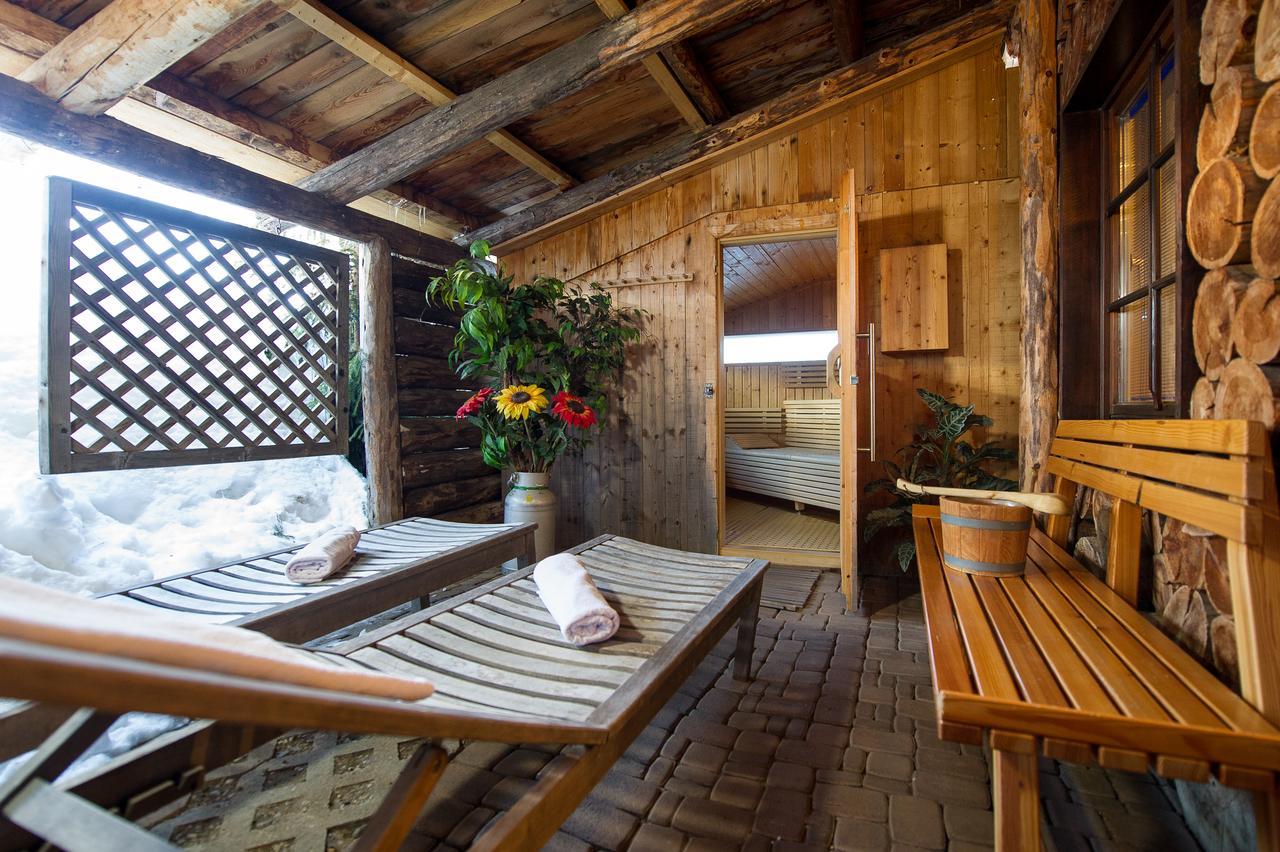 Sattleggers Alpenhof & Feriensternwarte Hotel Greifenburg Ngoại thất bức ảnh