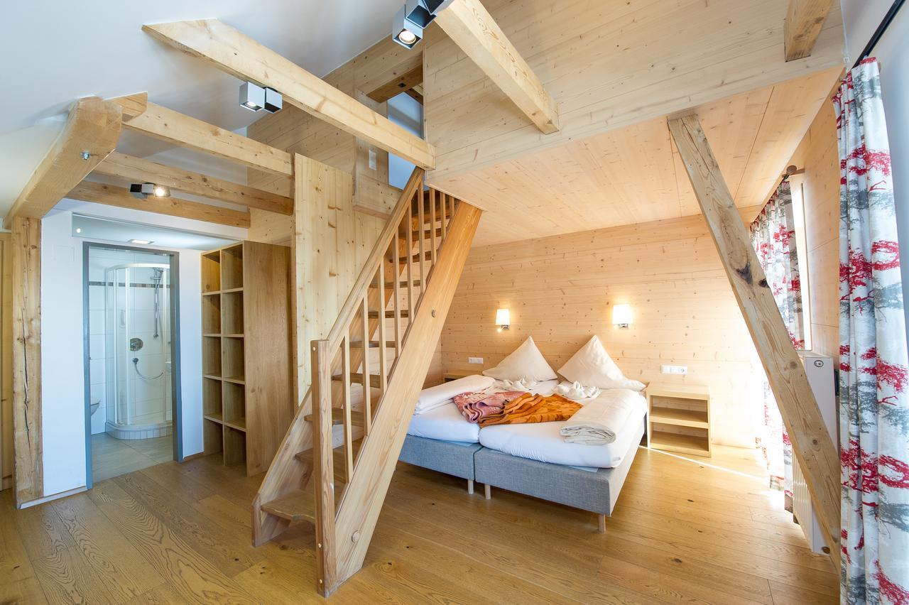 Sattleggers Alpenhof & Feriensternwarte Hotel Greifenburg Ngoại thất bức ảnh