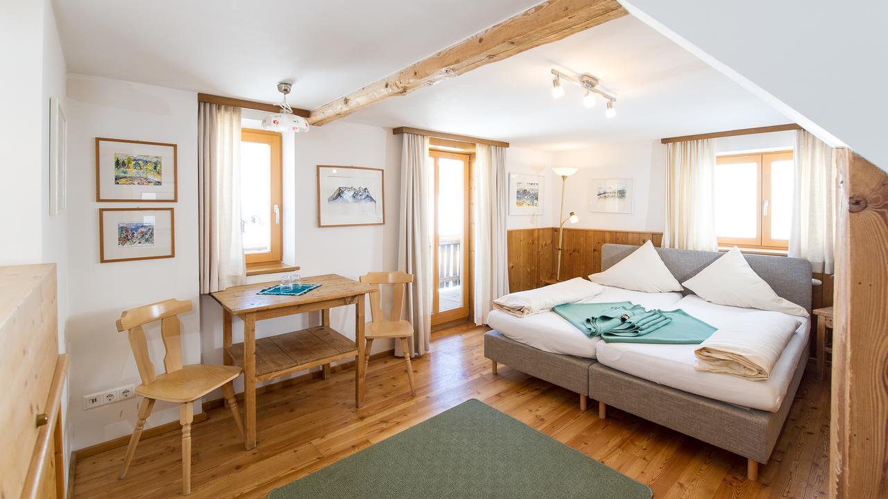 Sattleggers Alpenhof & Feriensternwarte Hotel Greifenburg Ngoại thất bức ảnh