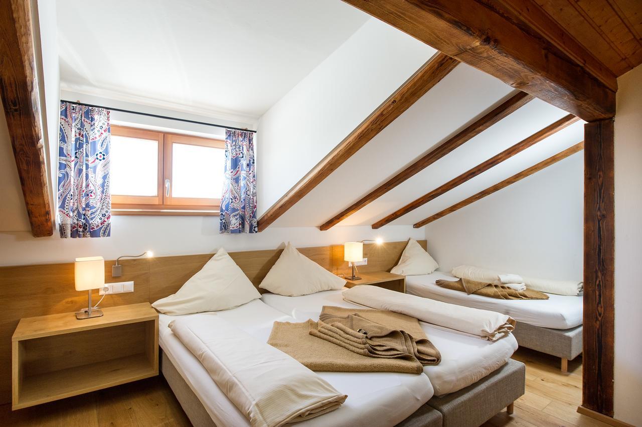 Sattleggers Alpenhof & Feriensternwarte Hotel Greifenburg Ngoại thất bức ảnh