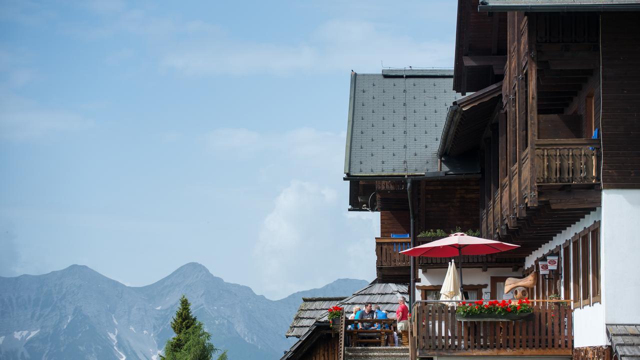 Sattleggers Alpenhof & Feriensternwarte Hotel Greifenburg Ngoại thất bức ảnh