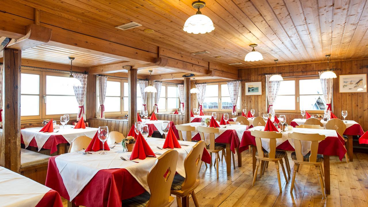 Sattleggers Alpenhof & Feriensternwarte Hotel Greifenburg Ngoại thất bức ảnh